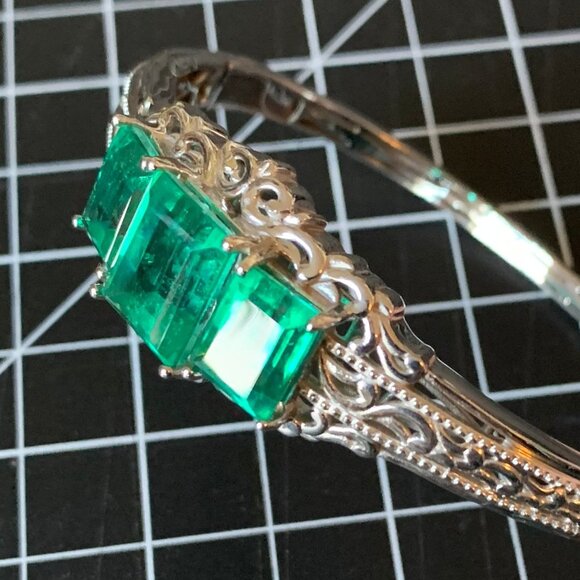 STS Karis Silver Bangle - Picture 4 of 8